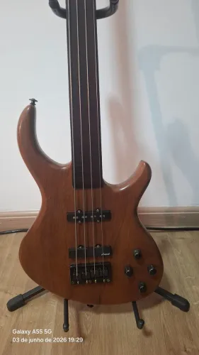 Vendo troco Baixo Fretless