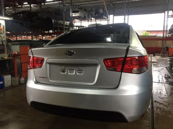 Peças usadas Kia Cerato 2009 2010 1.6 16v gasolina 126cv câmbio manual