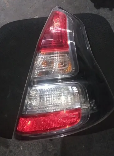 Lanterna Sandero Stepway 2012 lado direito .