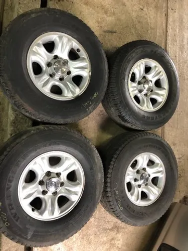 Rodas Hilux 2001 original