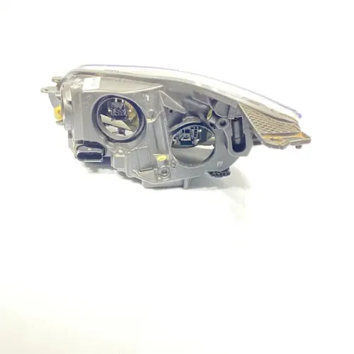 Farol Direito Ford Focus 2016
