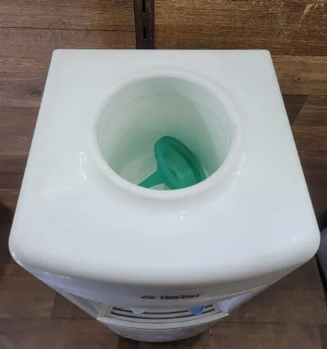 Bebedouro galão 220v
