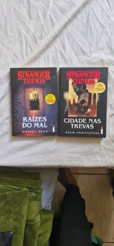Livros da série Stranger Things