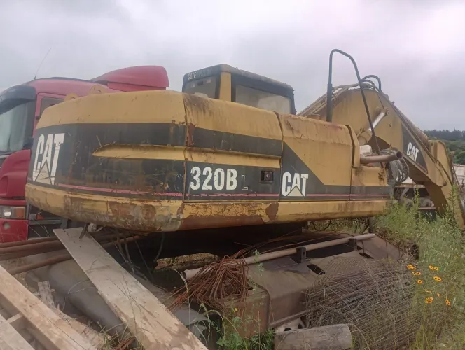 Escavadeira hidráulica 320Dl para peças ou conserto 