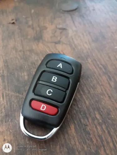 Vendo controle para portão eletrônico 