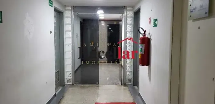 Sala - / Comercial / Centro