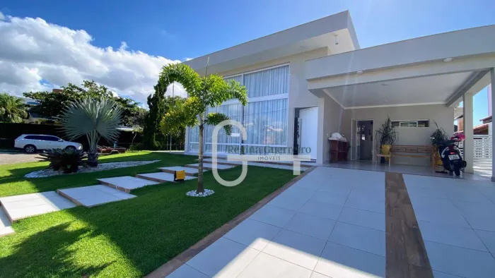 Casa com 4 dormitórios à venda, 216 m² por R$ 2.600.000,00 - Bougainvillee II - Peruíbe/SP