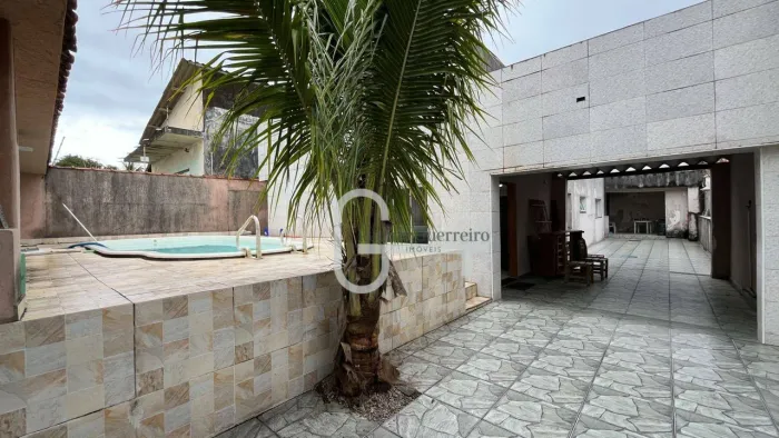 Casa com 3 dormitórios à venda, 170 m² por R$ 800.000,00 - Balneário Florida - Peruíbe/SP