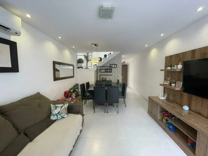 Casa em Araruama com 2 suítes - R$ 480.000,00 - Vila Capri