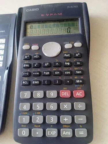 Calculadora Antiga Casio Fx 82 Ms Com Capinha (Usado)