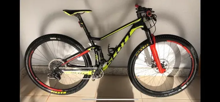 Bicicleta Scott Spark RC 900 World Cup 2018 super nova