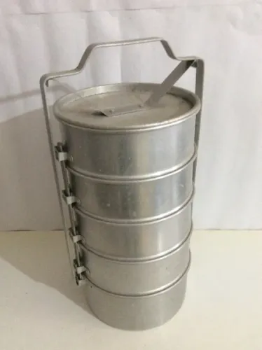 Marmita antiga de alumínio