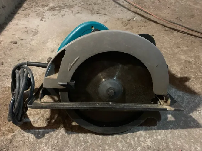 Serra circular makita 9 1/4 1750w