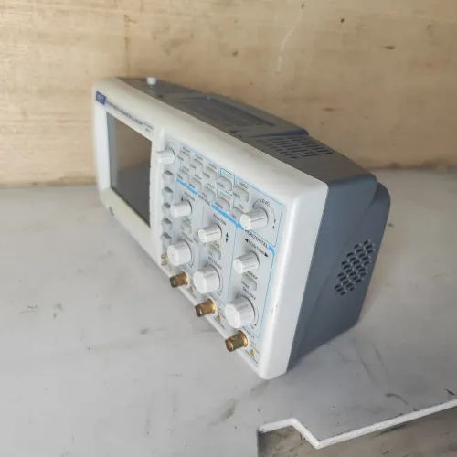 Osciloscópio mit