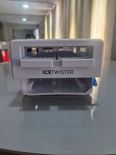 Forma de gelo ICE TWISTER ELETROLUX 