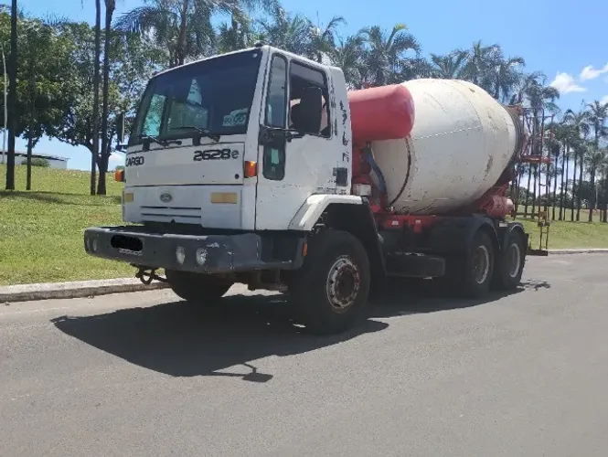 CAMINHÃO BETONEIRA 2628e 8m³