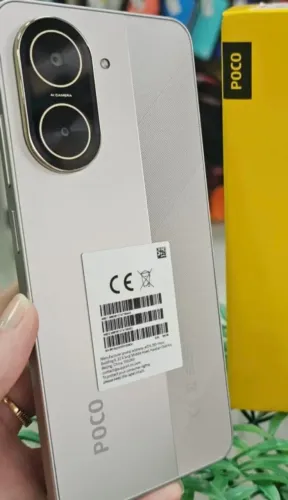 CELULAR QUEBRA GALHO 64GB/3RAM Dourado Poco  