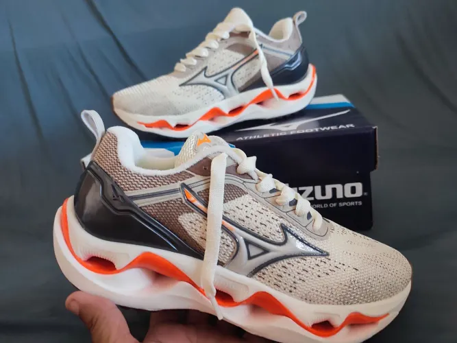 Tênis Mizuno Wave Rider 27 - Conforto e Estilo!