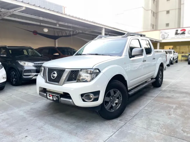 Nissan Frontier SV At.cd 4X4 2.5 TB Diesel Mec. 2014