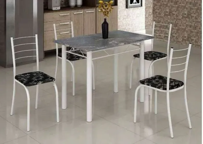 Mesa com 4 cadeiras branco 