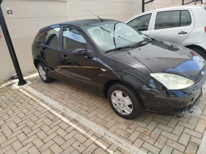 Ford Focus 1.6 S/se/se Plus Flex 8v/16v 5P 2005