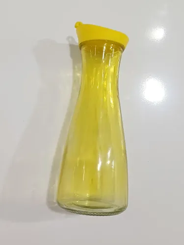 Garrafa de vidro com tampa amarela 900 ml