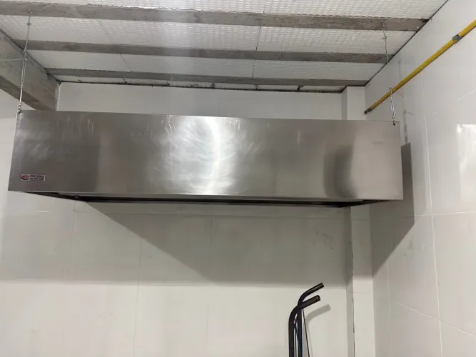 Coifa inox completa com sistema de exaustão