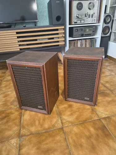 Caixas de som Polyvox SA8EG (equiv Vox 50)