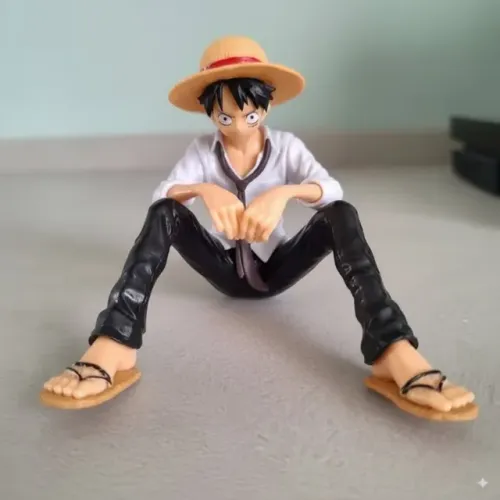 Action Figure Luffy Sentado