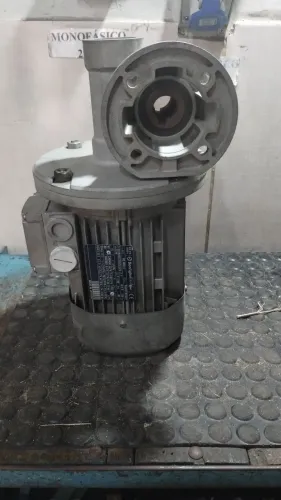 Motor Elétrico trifásico Bonfiglioli com Redutor