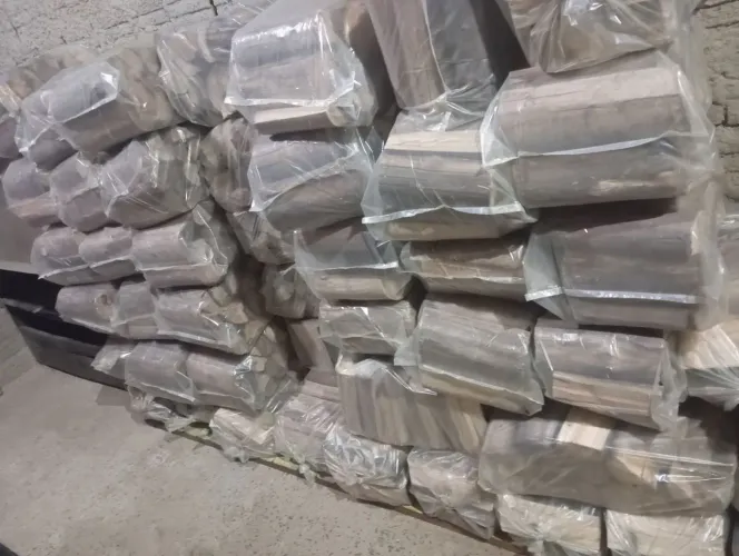 Vendo lenha de eucalipto picado bem seca 