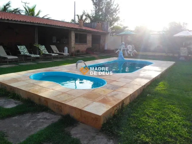 Oportunidade Imperdível: Casa de Praia Frente Mar - Ideal para Morar, Investir ou Pousada,