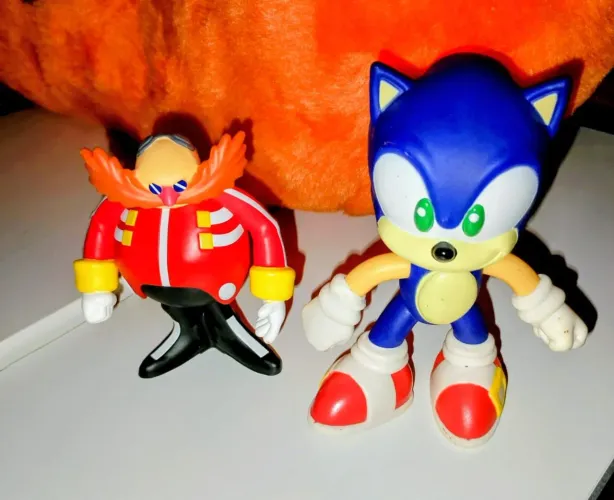Boneco colecionáveis sonic e dr eggman