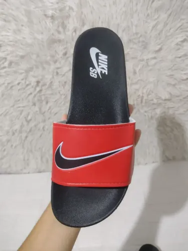 Chinelo slide Nike SB masculino 
