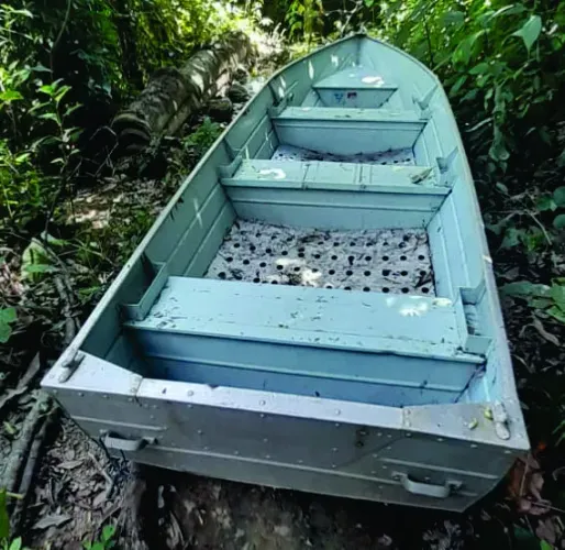 bote aluminio em otimo estado, como novo