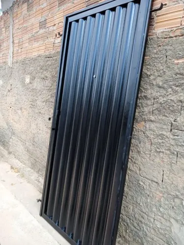 Portões e portinha social de metalon galvanizado- Novo