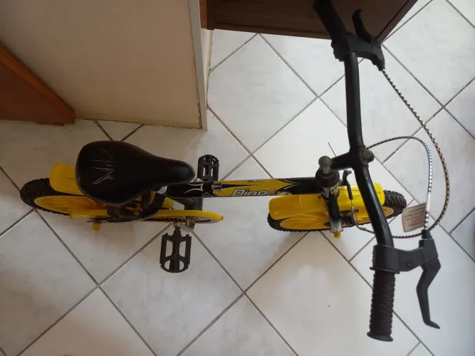 Kit bicicleta + triciclo + cavalinho