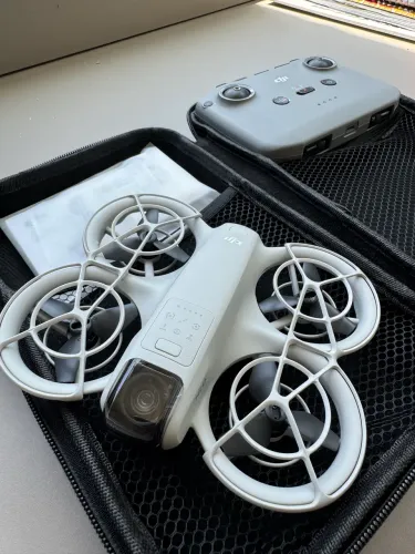DJI Neo com Controle
