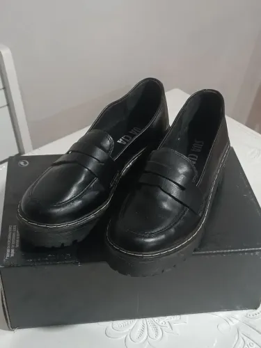 Sapato Loafer Tratorado Sua Cia Preto