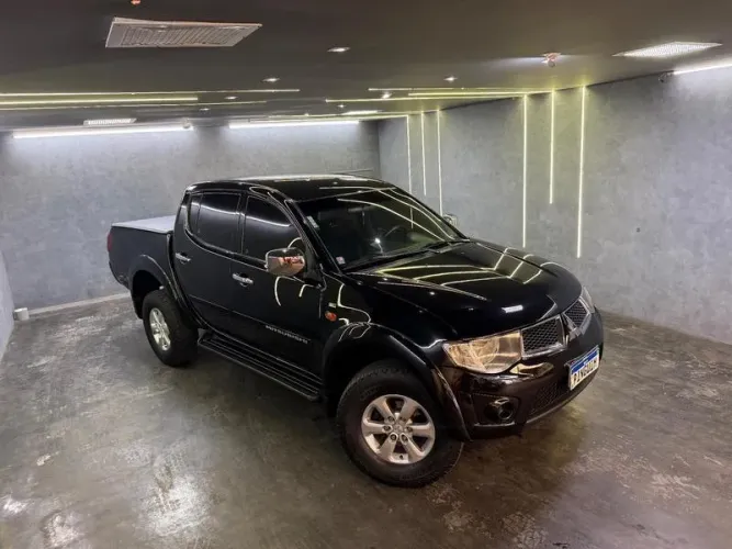 Mitsubishi L200 Triton HPE 3.2 CD TB Int.diesel AUT 2011
