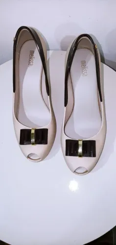 Sandália plataforma Melissa ( modelo : Queen Wedge) Tam. 38. (Usada).