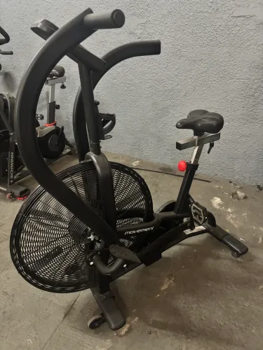 AIR BIKE Profissional MOVEMENT ASSAULT