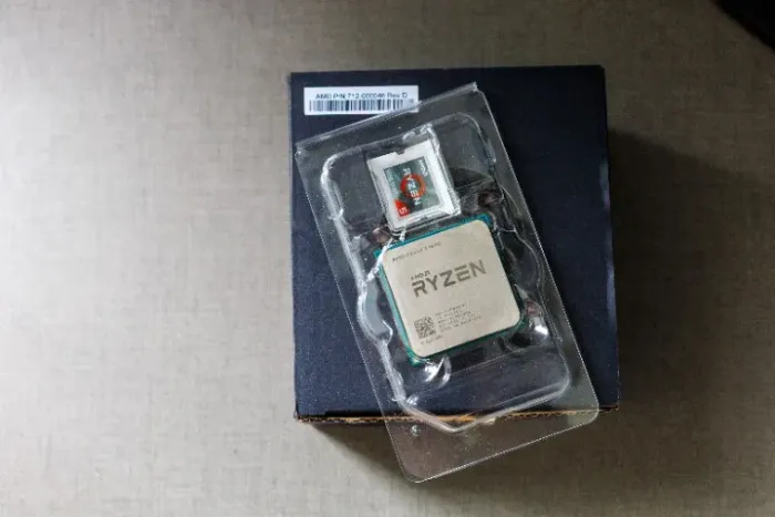 Processador AMD Ryzen 5 1600 com Cooler AMD Wraith Stealth