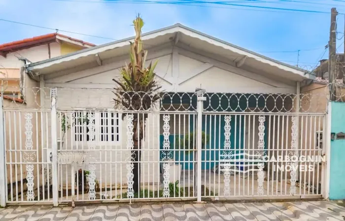 Casa a Venda no Residencial Sítio Santo Antônio em Taubaté