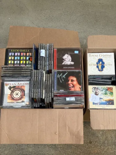 Lote com ~230 CDs Originais - Música Variada - valores na descrição 