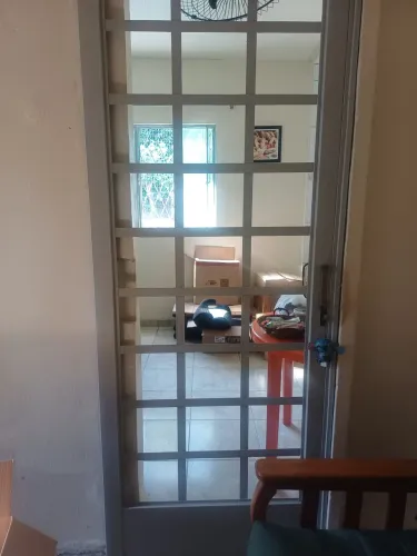 Porta de correr em ferro