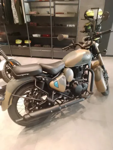 ROYAL ENFIELD CLASSIC COMMAND - MOD. 2026 | MAGNO GAMA * 