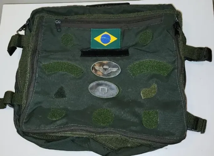 Bolsa utilitária verde para notebook 15?