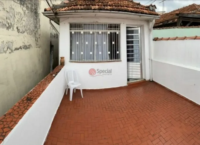 Terreno com 200m² com 2 casas térreas na Vila diva