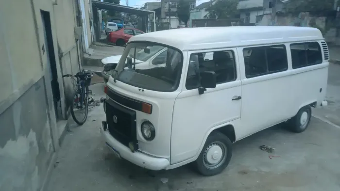 Volkswagen Kombi Lotação 1.4 MI Total Flex 8V 2009